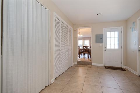 5641 Bohlander Ave, Berkeley, IL 60163 photo 9