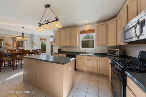 408 Plainview Dr, Bolingbrook, IL 60440 photo 7