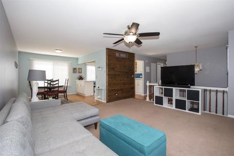 795 Orchid Ln, Bartlett, IL 60103 photo 5