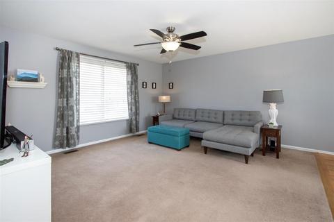 795 Orchid Ln, Bartlett, IL 60103 photo 2