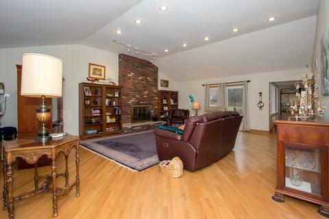 5 N055 Ridge Ln, Wayne, IL 60184 photo 6
