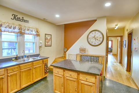 4257 Ruby St, Schiller Park, IL 60176 photo 6
