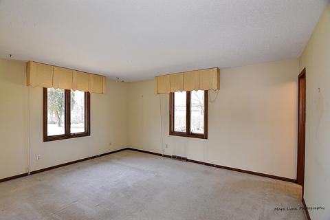 233 Berwick Dr, Aurora, IL 60506 photo 14