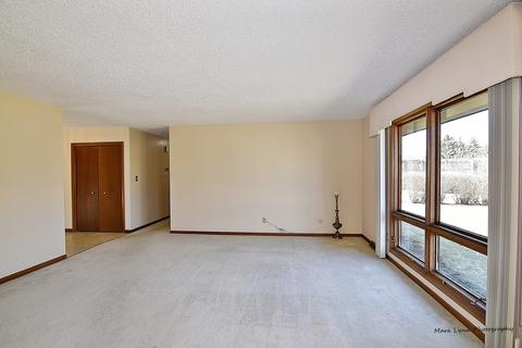 233 Berwick Dr, Aurora, IL 60506 photo 7