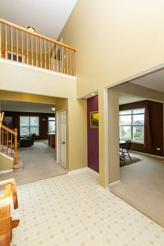 2887 Killarny Dr, Elgin, IL 60124 photo 5