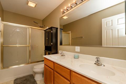 2887 Killarny Dr, Elgin, IL 60124 photo 31