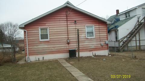668 N Dearborn Ave, Kankakee, IL 60901 photo 2