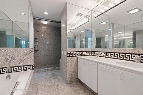 180 E Pearson St #6906, Chicago, IL 60611 photo 15
