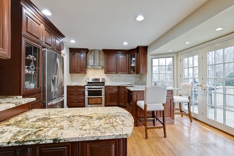 1904 E Cholo Ln, Mount Prospect, IL 60056 photo 11