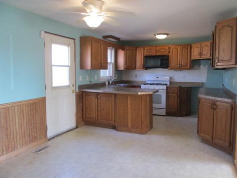 3233 Old Waldron Rd, Kankakee, IL 60901 photo 5