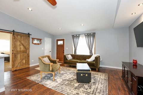 513 W 3rd St, Braidwood, IL 60408 photo 2