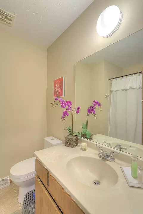 105 Sundance Trl, Capron, IL 61012 photo 14