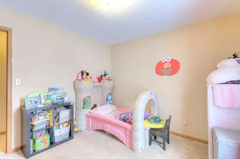 105 Sundance Trl, Capron, IL 61012 photo 8