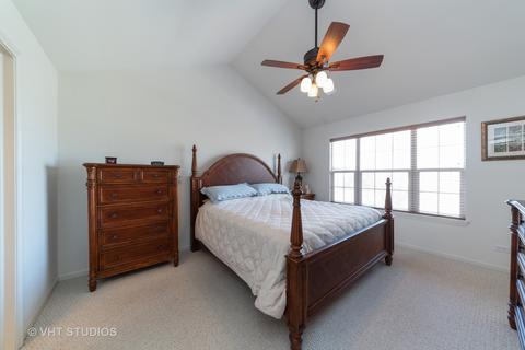333 Bradbury Ln, Bartlett, IL 60103 photo 7
