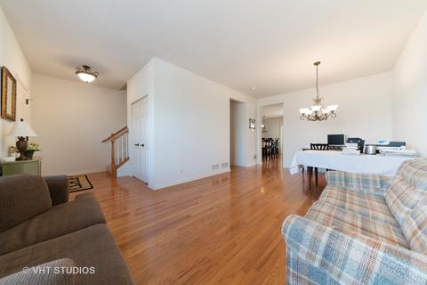 333 Bradbury Ln, Bartlett, IL 60103 photo 2