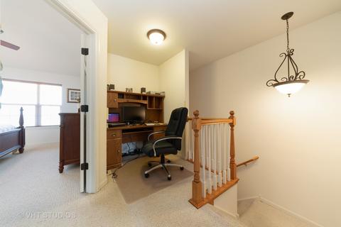 333 Bradbury Ln, Bartlett, IL 60103 photo 6