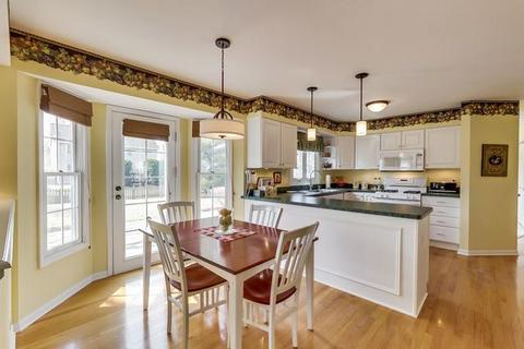 2051 Aspen Dr, Algonquin, IL 60102 photo 7
