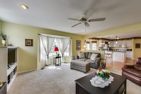 2051 Aspen Dr, Algonquin, IL 60102 photo 10