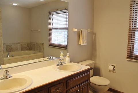 159 Adare Dr, Cary, IL 60013 photo 12