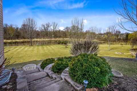 376 Comstock Dr, Elgin, IL 60124 photo 7