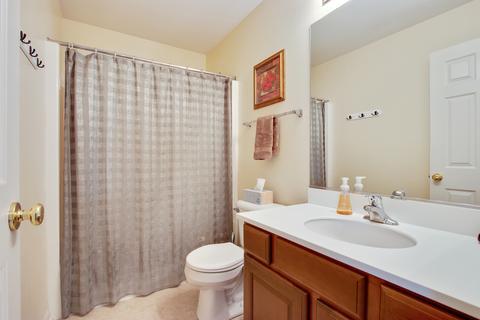 376 Comstock Dr, Elgin, IL 60124 photo 25