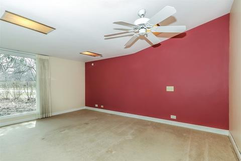 1136 Morningside Dr, Elgin, IL 60123 photo 9