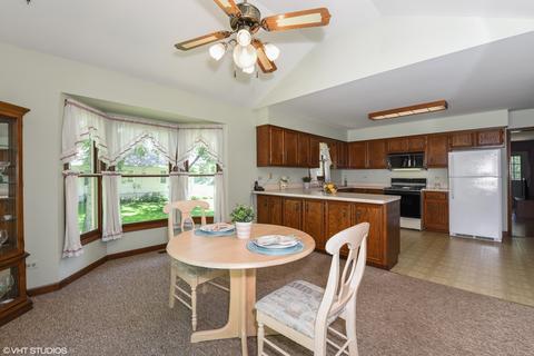 616 W Oneida Ave, Bartlett, IL 60103 photo 4