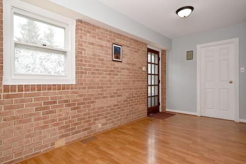 1555 Fairfield Ln, Hoffman Estates, IL 60169 photo 16