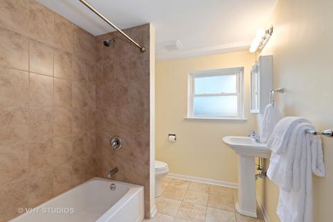 236 Valley View Dr, Wilmette, IL 60091 photo 12