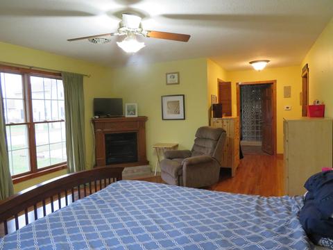 602 E Locust St, Tolono, IL 61880 photo 11