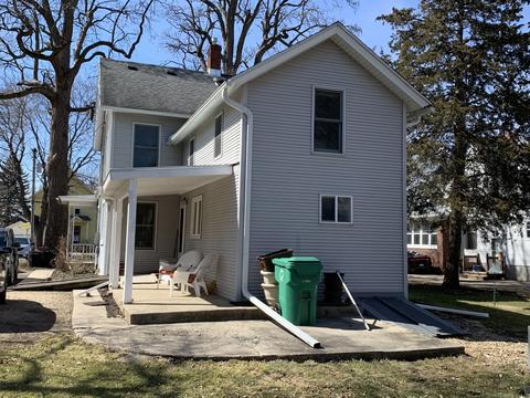 816 Maple Ave, Belvidere, IL 61008 photo 6