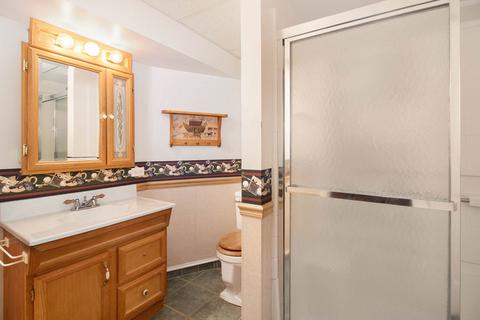 885 Estes St, Gurnee, IL 60031 photo 12