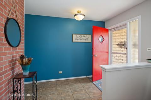 1806 E Aztec Ln, Mount Prospect, IL 60056 photo 4