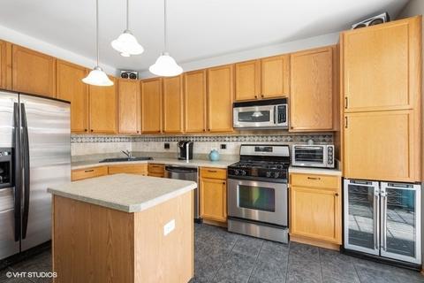 220 Katrina Ln, Algonquin, IL 60102 photo 4