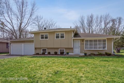 1540 Manhatas Trl, Algonquin, IL 60102 photo 1