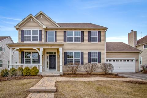 388 Comstock Dr, Elgin, IL 60124 photo 2