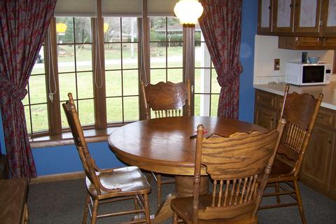 112 E Lacon Dr, Forrest, IL 61741 photo 8