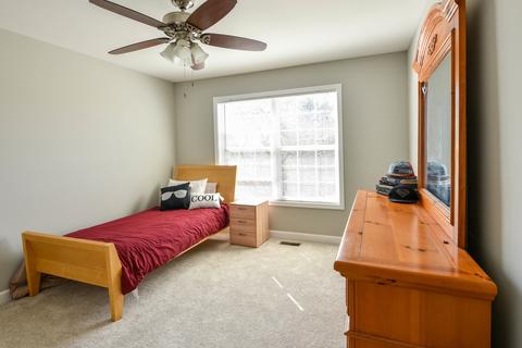 44 Forestview Ln, Aurora, IL 60502 photo 9