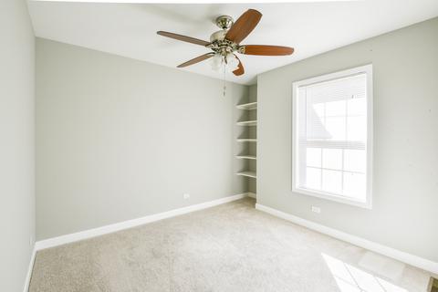 44 Forestview Ln, Aurora, IL 60502 photo 12