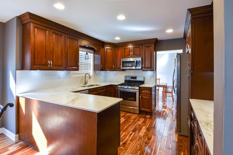 44 Forestview Ln, Aurora, IL 60502 photo 4