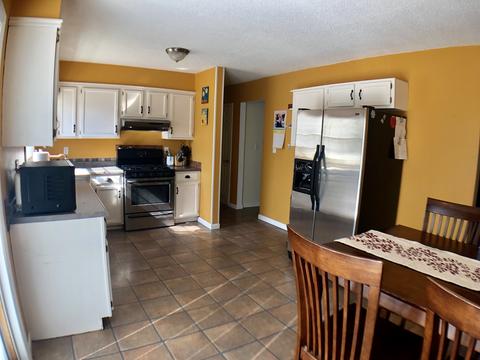 1002 Oakcrest Dr, Rantoul, IL 61866 photo 4
