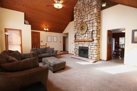 9 N040 Lilly St, Elgin, IL 60124 photo 2