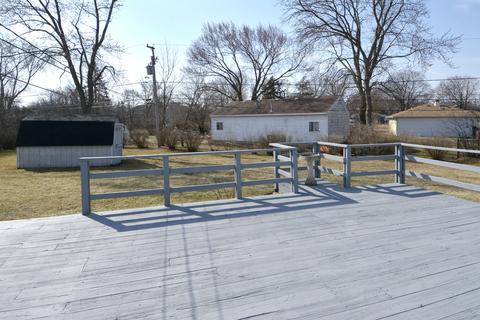 2805 Saint James St, Rolling Meadows, IL 60008 photo 3