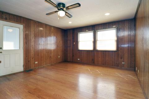 2805 Saint James St, Rolling Meadows, IL 60008 photo 15