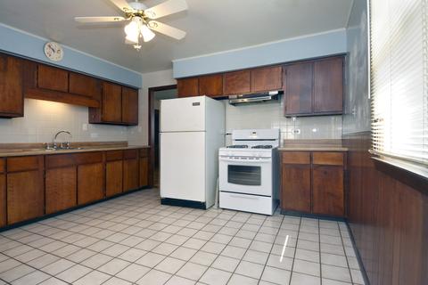 2805 Saint James St, Rolling Meadows, IL 60008 photo 11