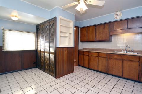 2805 Saint James St, Rolling Meadows, IL 60008 photo 12