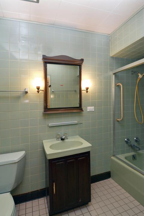 2805 Saint James St, Rolling Meadows, IL 60008 photo 17