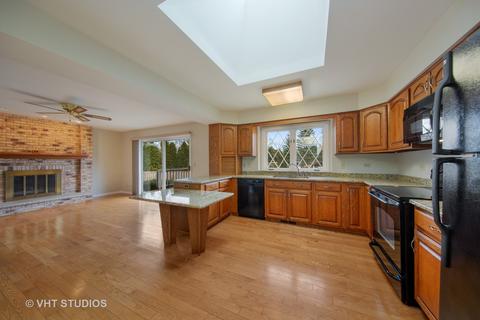 1731 Carlson Ln, Wheaton, IL 60187 photo 5