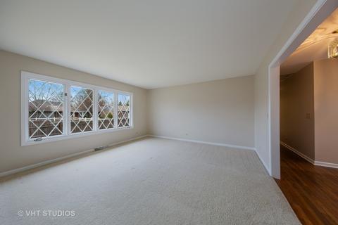 1731 Carlson Ln, Wheaton, IL 60187 photo 3