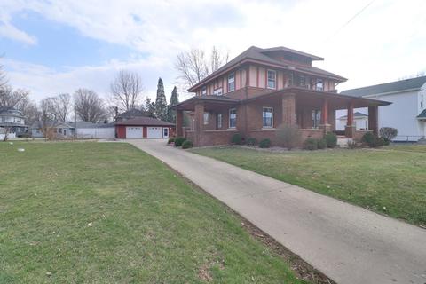 506 3rd St E, Delavan, IL 61734 photo 2